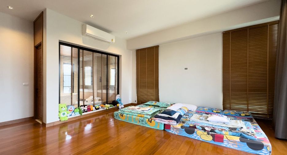 For sale 5 bedrooms house in Bang Na, Bangkok