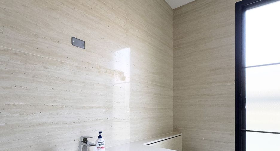 For sale 5 bedrooms house in Bang Na, Bangkok