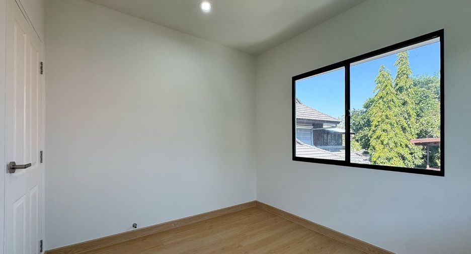 For sale 3 bedrooms house in Bang Phli, Samut Prakan