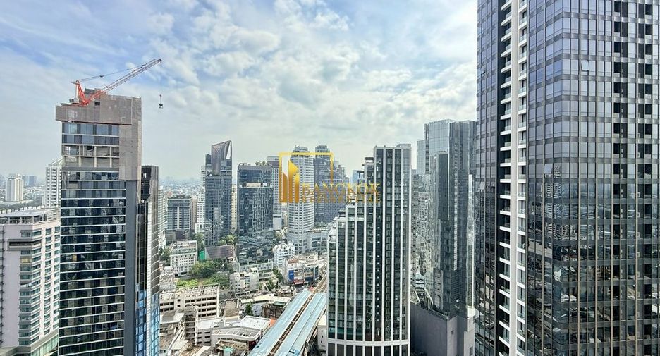 For rent 3 ベッドルーム condo in Khlong Toei, Bangkok