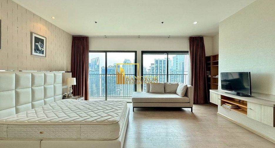 For rent 3 ベッドルーム condo in Khlong Toei, Bangkok