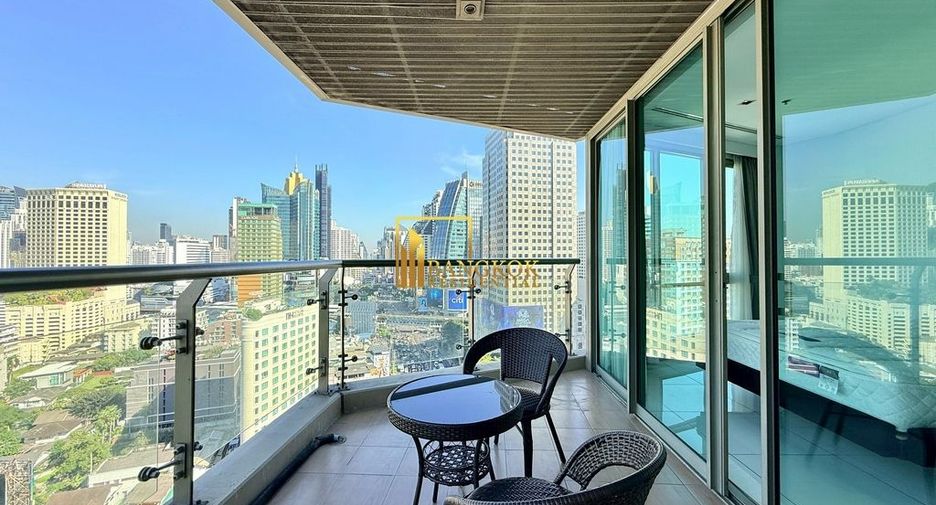 For rent 3 bedrooms condo in Khlong Toei, Bangkok