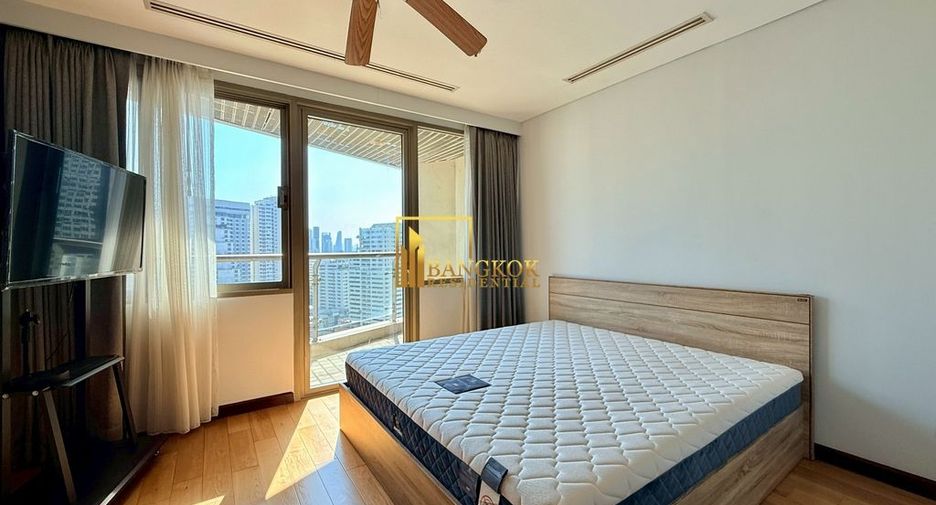 For rent 3 bedrooms condo in Khlong Toei, Bangkok