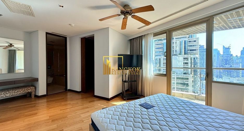 For rent 3 bedrooms condo in Khlong Toei, Bangkok