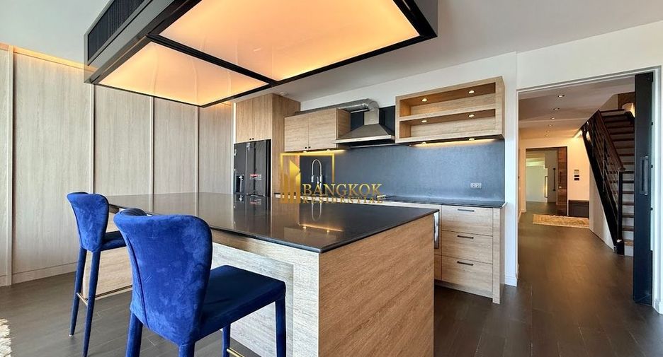 For rent 4 bedrooms condo in Watthana, Bangkok