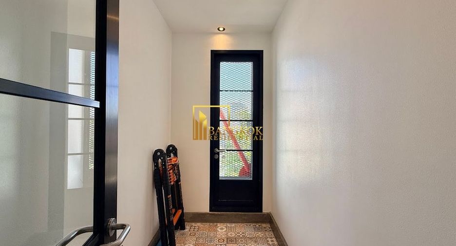 For rent 4 bedrooms condo in Watthana, Bangkok