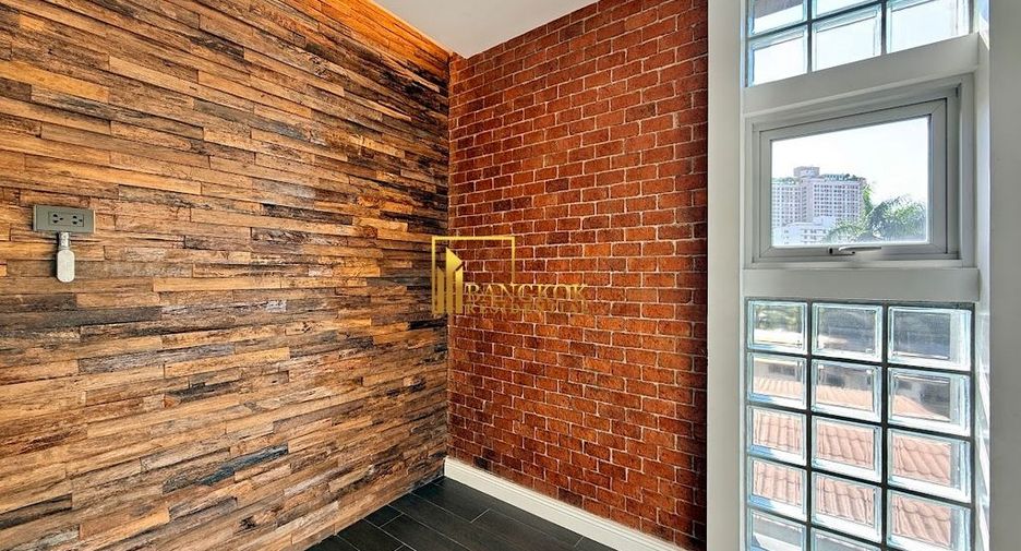 For rent 4 bedrooms condo in Watthana, Bangkok