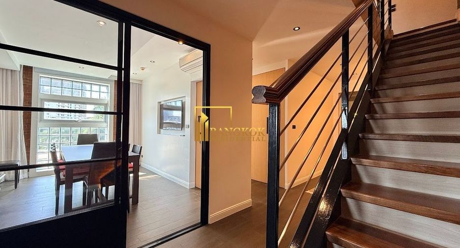 For rent 4 bedrooms condo in Watthana, Bangkok