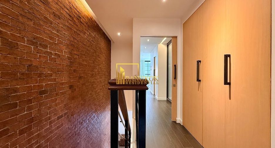 For rent 4 bedrooms condo in Watthana, Bangkok