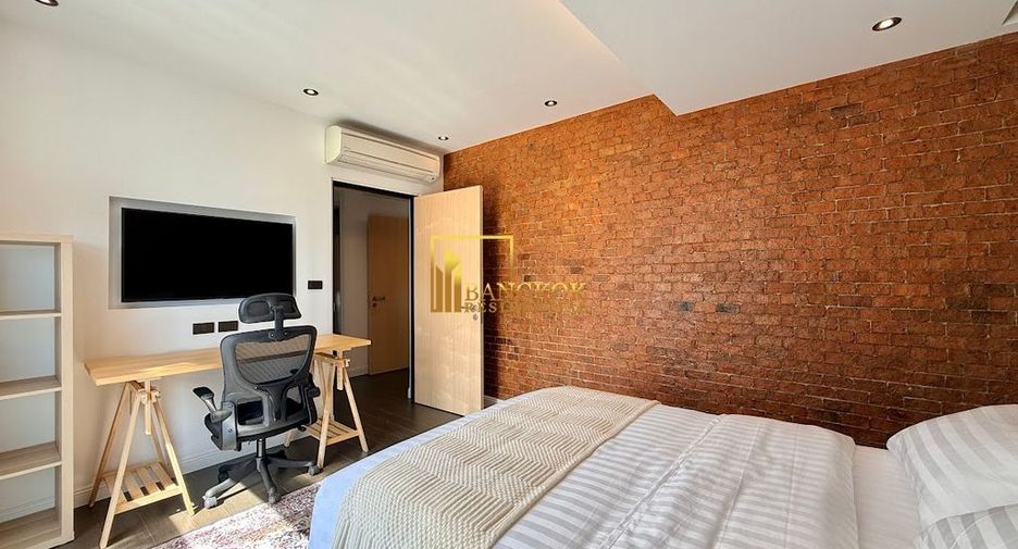 For rent 4 bedrooms condo in Watthana, Bangkok