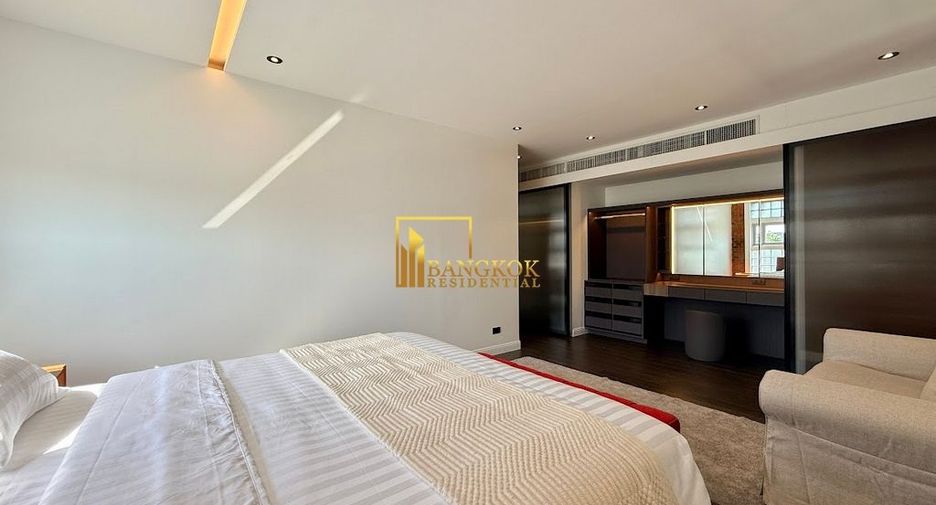 For rent 4 bedrooms condo in Watthana, Bangkok