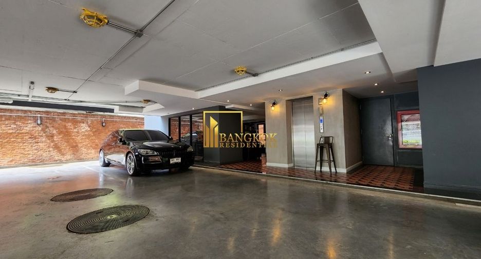 For rent 4 bedrooms condo in Watthana, Bangkok