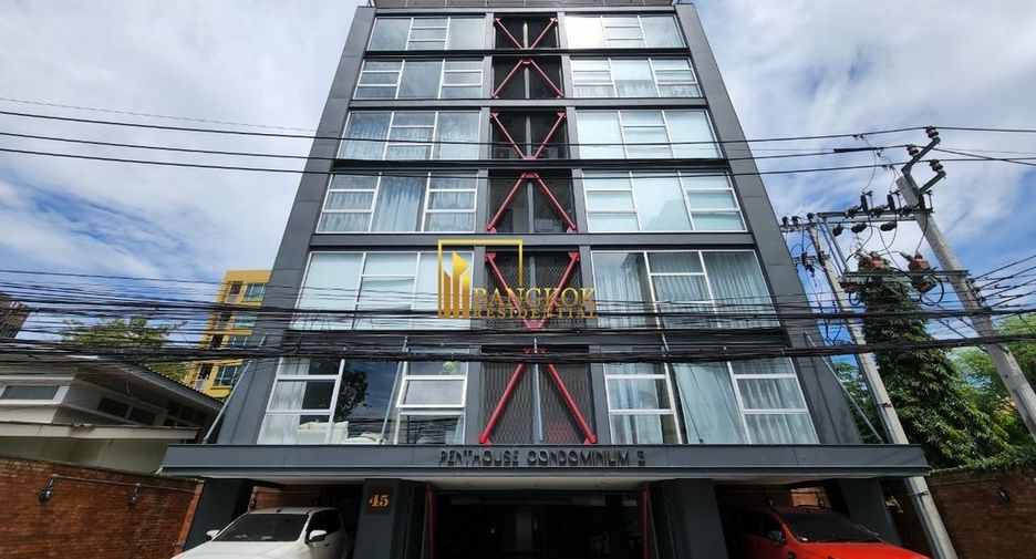 For rent 4 bedrooms condo in Watthana, Bangkok