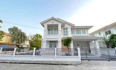 Casa en venta de 3 habitaciones en Lat Krabang, Bangkok