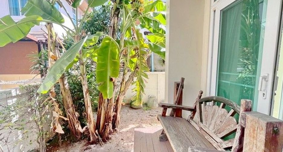 Casa en alquiler de 3 habitaciones en Si Racha, Chonburi