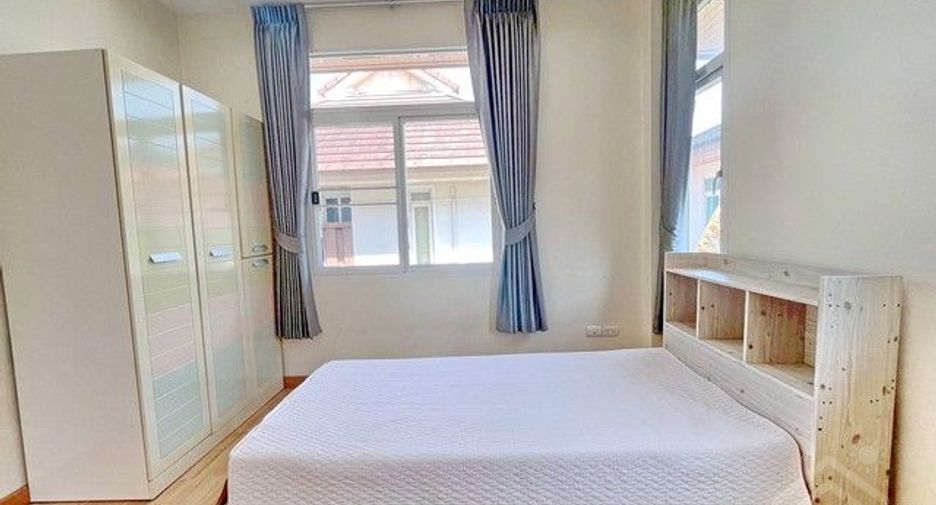 Casa en alquiler de 3 habitaciones en Si Racha, Chonburi
