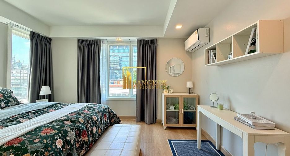 For rent 2 bedrooms condo in Pathum Wan, Bangkok