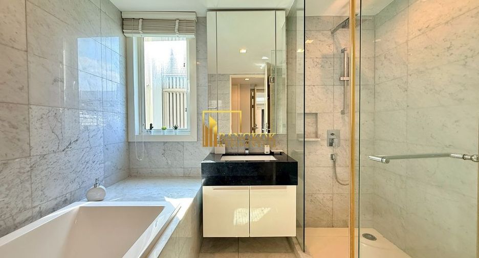 For rent 2 bedrooms condo in Pathum Wan, Bangkok