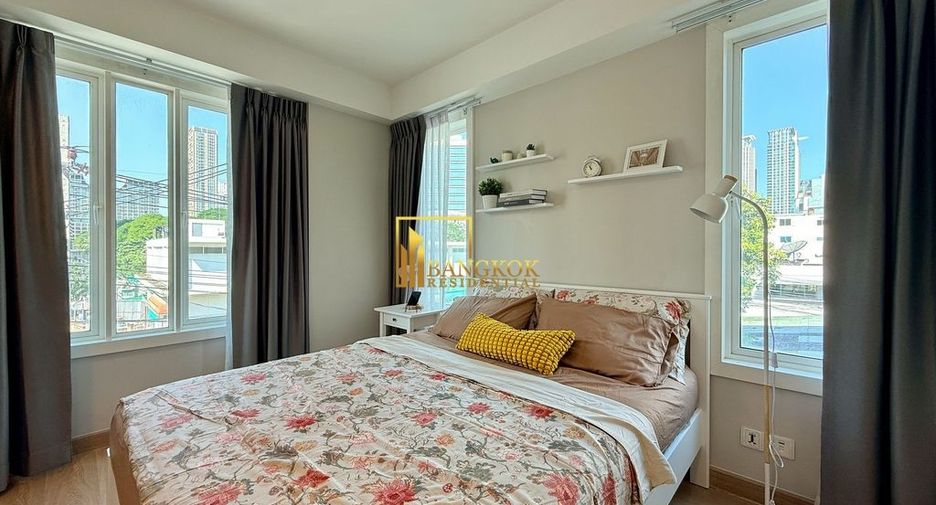 For rent 2 bedrooms condo in Pathum Wan, Bangkok