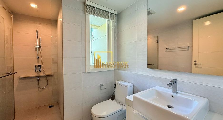 For rent 2 bedrooms condo in Pathum Wan, Bangkok