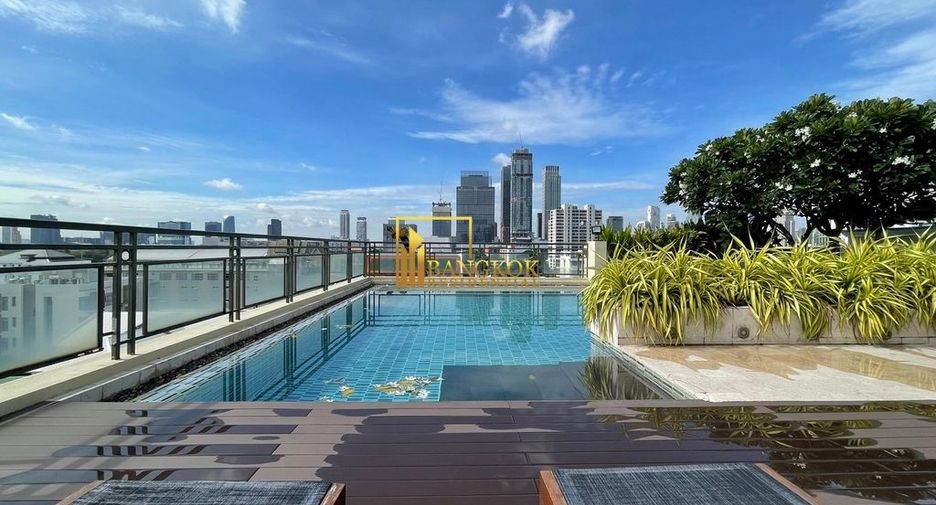 For rent 2 bedrooms condo in Pathum Wan, Bangkok