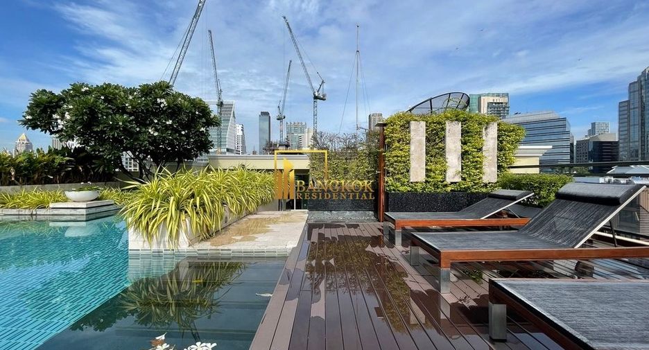 For rent 2 bedrooms condo in Pathum Wan, Bangkok