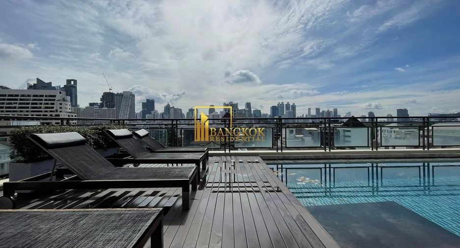 For rent 2 bedrooms condo in Pathum Wan, Bangkok