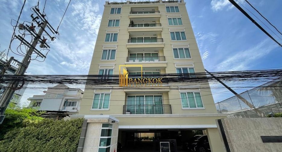For rent 2 bedrooms condo in Pathum Wan, Bangkok
