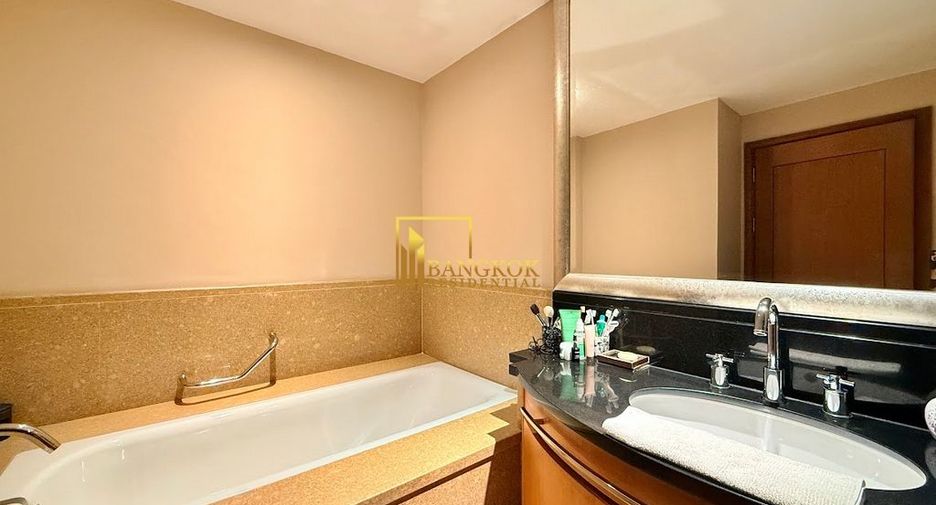 À louer 2 chambres condo à Sathon, Bangkok
