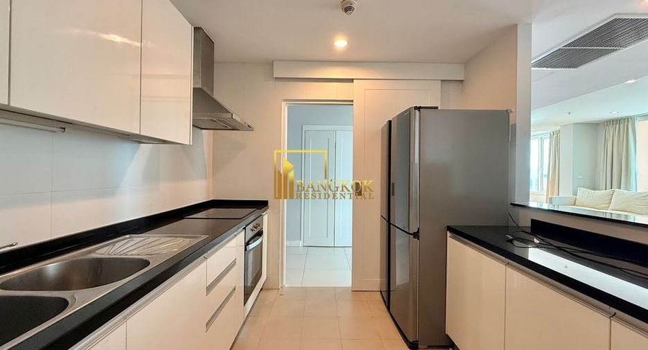 For rent 3 ベッドルーム condo in Khlong Toei, Bangkok