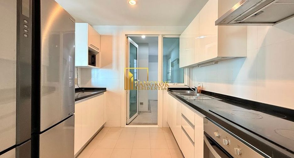 For rent 3 ベッドルーム condo in Khlong Toei, Bangkok