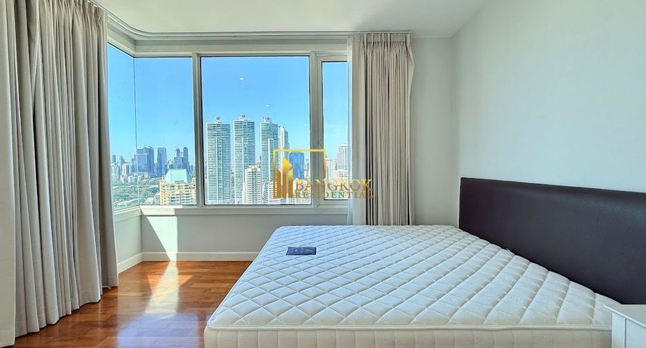 For rent 3 ベッドルーム condo in Khlong Toei, Bangkok