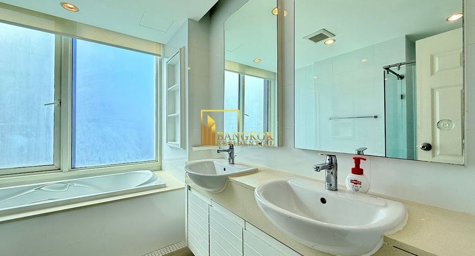 For rent 3 ベッドルーム condo in Khlong Toei, Bangkok