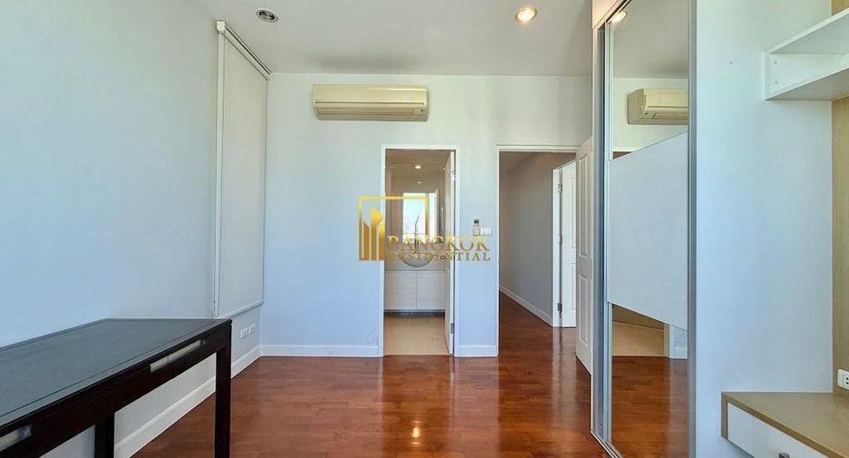 For rent 3 ベッドルーム condo in Khlong Toei, Bangkok