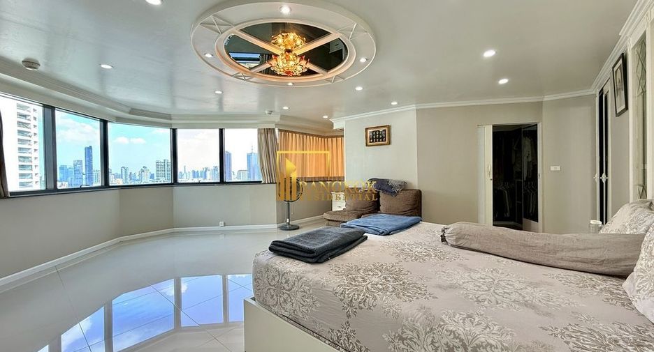 For rent 2 bedrooms condo in Khlong Toei, Bangkok