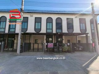 出租 和 出售 3 卧室 联排别墅 在 Lam Luk Ka, Pathum Thani