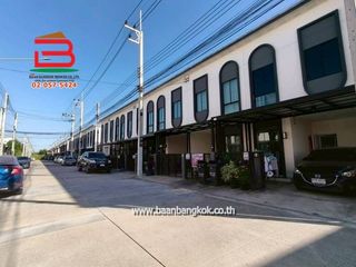 出租 和 出售 3 卧室 联排别墅 在 Lam Luk Ka, Pathum Thani