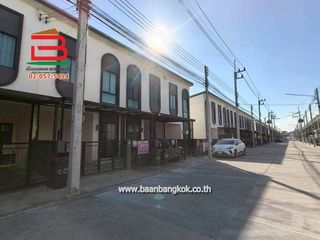 出租 和 出售 3 卧室 联排别墅 在 Lam Luk Ka, Pathum Thani