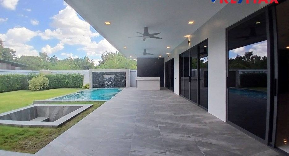 For sale 3 bedrooms house in Bang Lamung, Chonburi
