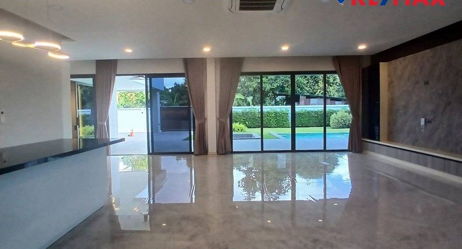 For sale 3 bedrooms house in Bang Lamung, Chonburi
