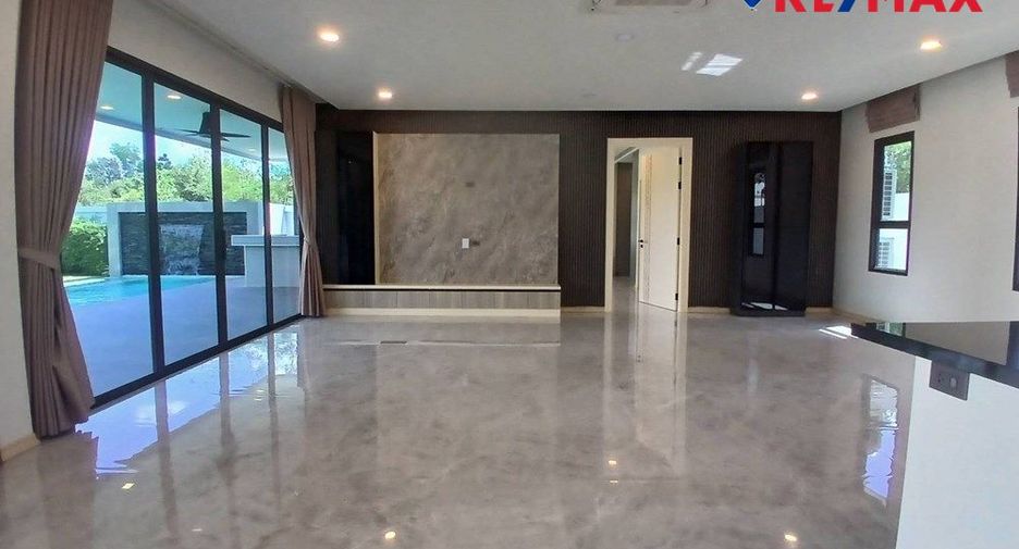 For sale 3 bedrooms house in Bang Lamung, Chonburi