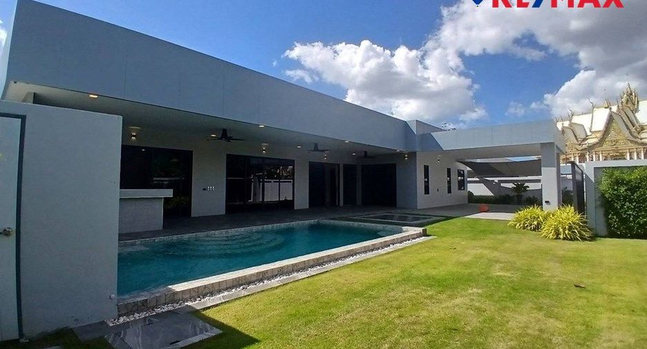 For sale 3 bedrooms house in Bang Lamung, Chonburi