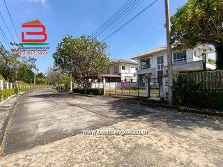 For sale 3 bedrooms house in Mueang Pathum Thani, Pathum Thani