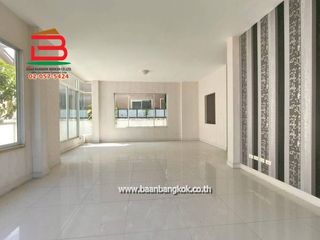 For sale 3 bedrooms house in Mueang Pathum Thani, Pathum Thani