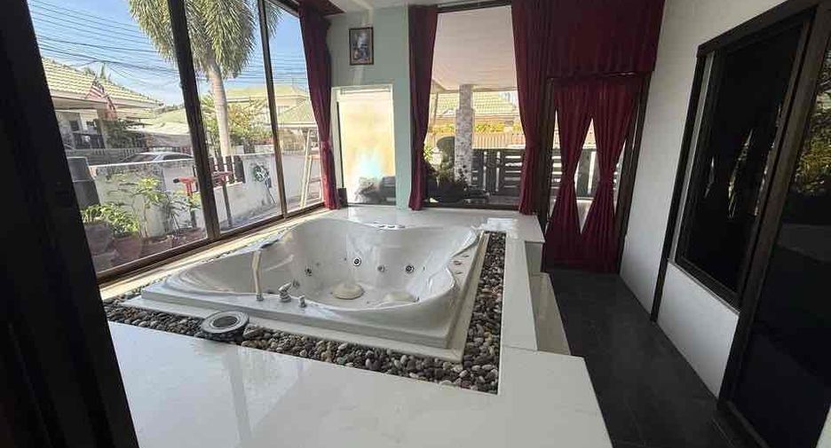 Haus zum Kauf mit 3 Zimmer in Bang Lamung, Chonburi