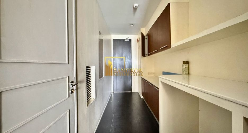 Wohnung zur Miete mit 3 Zimmer in Khlong Toei, Bangkok