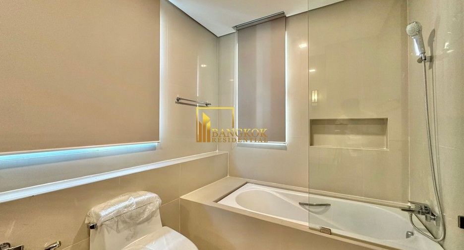 À louer 4 chambres maison à Huai Khwang, Bangkok