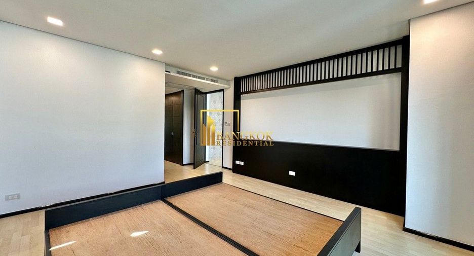 À louer 4 chambres maison à Huai Khwang, Bangkok