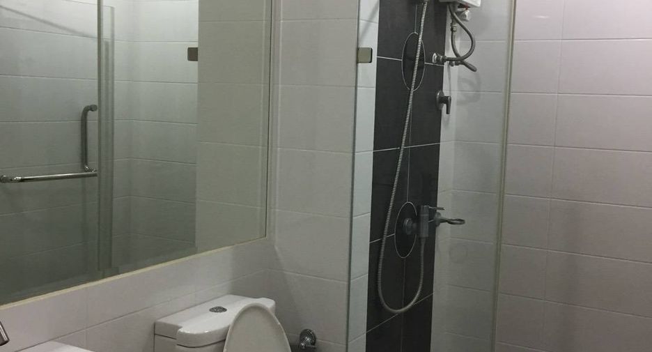Condo en venta de 2 habitaciones en Yan Nawa, Bangkok