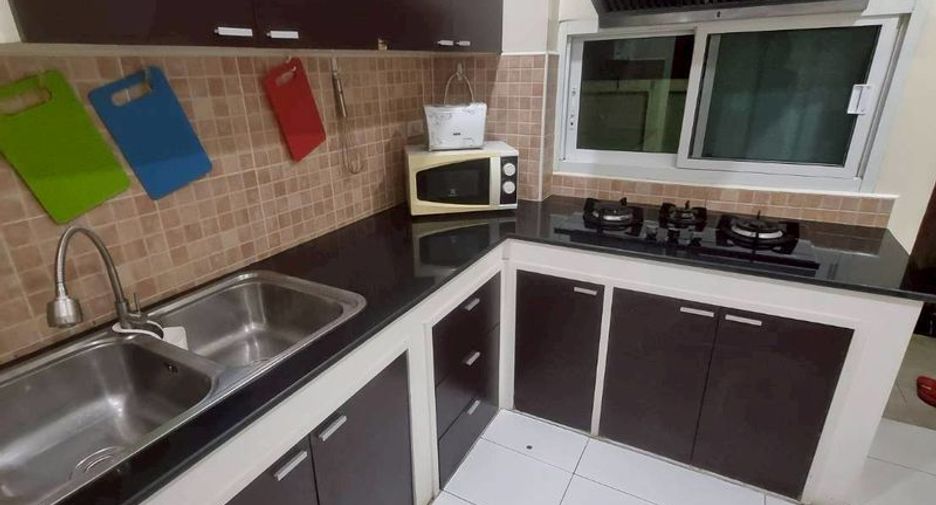 For rent and for sale 3 bedrooms house in Saraphi, Chiang Mai